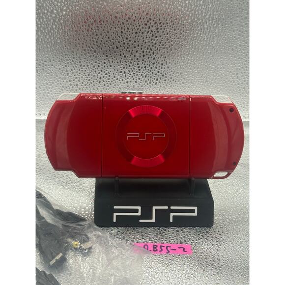 psp 3000 w/charger adapter & new battery - Picture 3 of 7